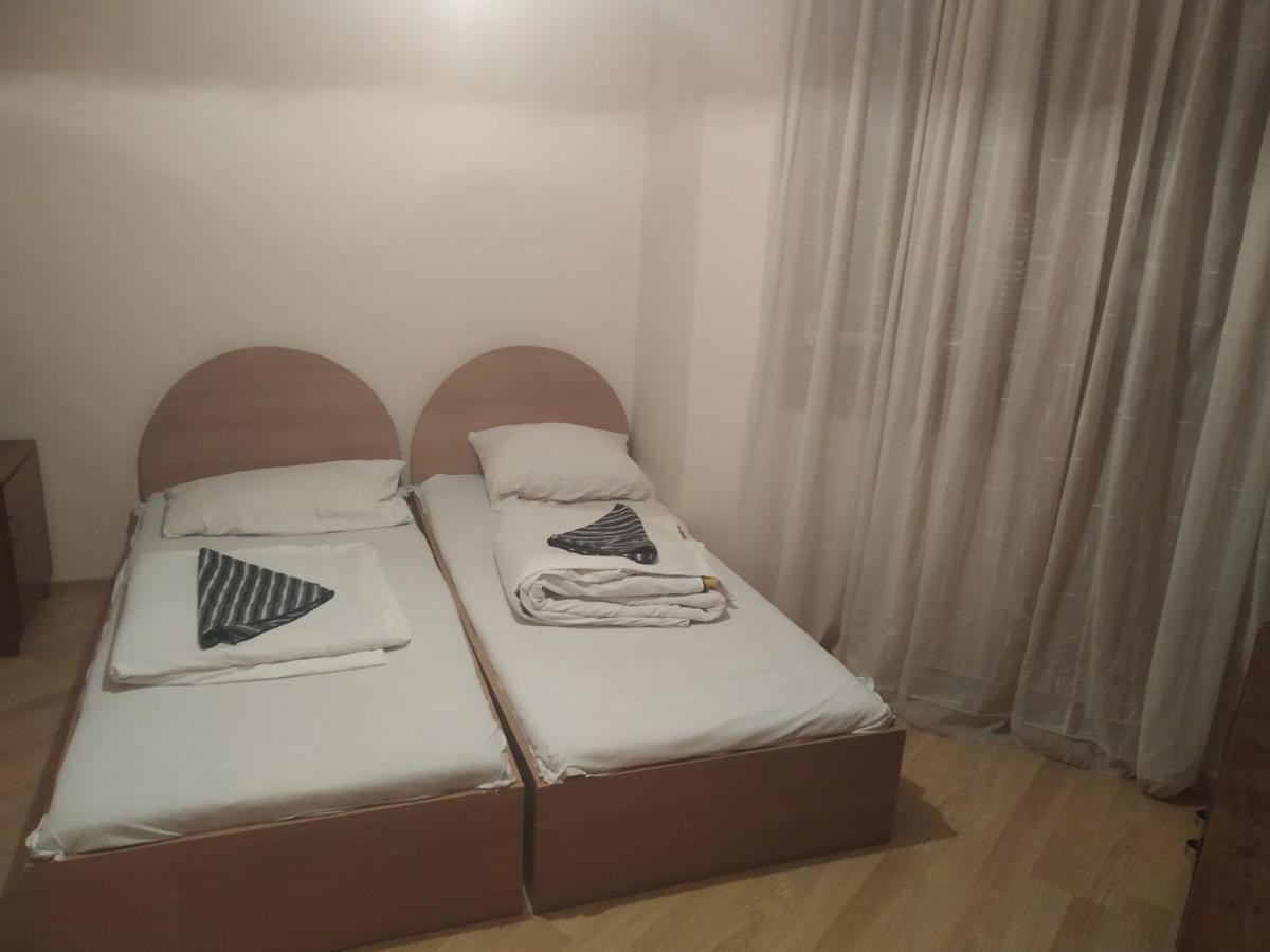 Apartment Center Varna Esterno foto